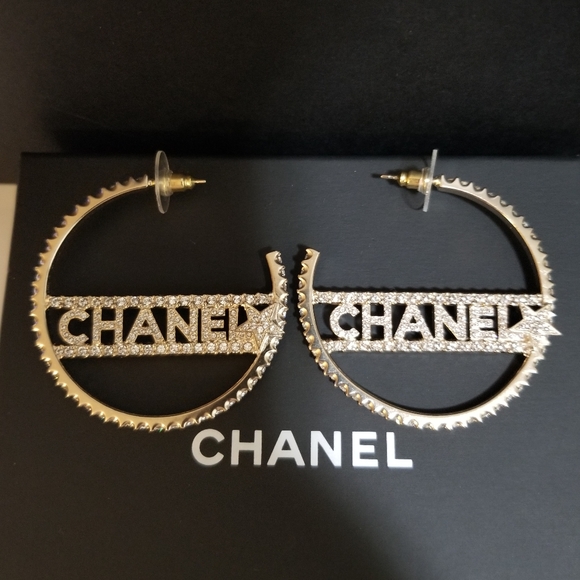 CHANEL Gold Plated.Hoop Earrings - Picture 6 of 17